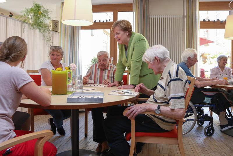 Merkel: Pflege ist Aufgabe der gesamten Regierung
